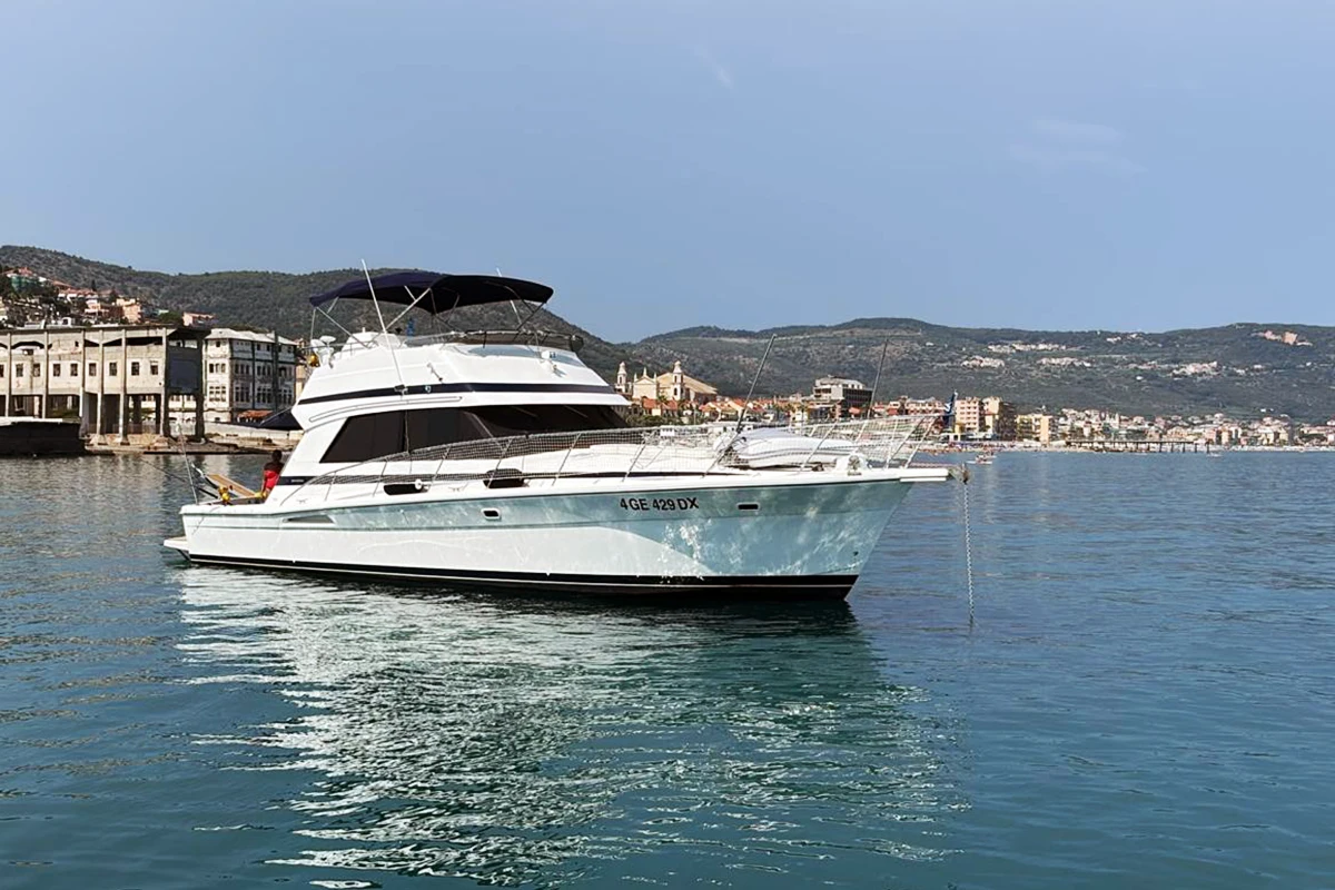 Riviera 43