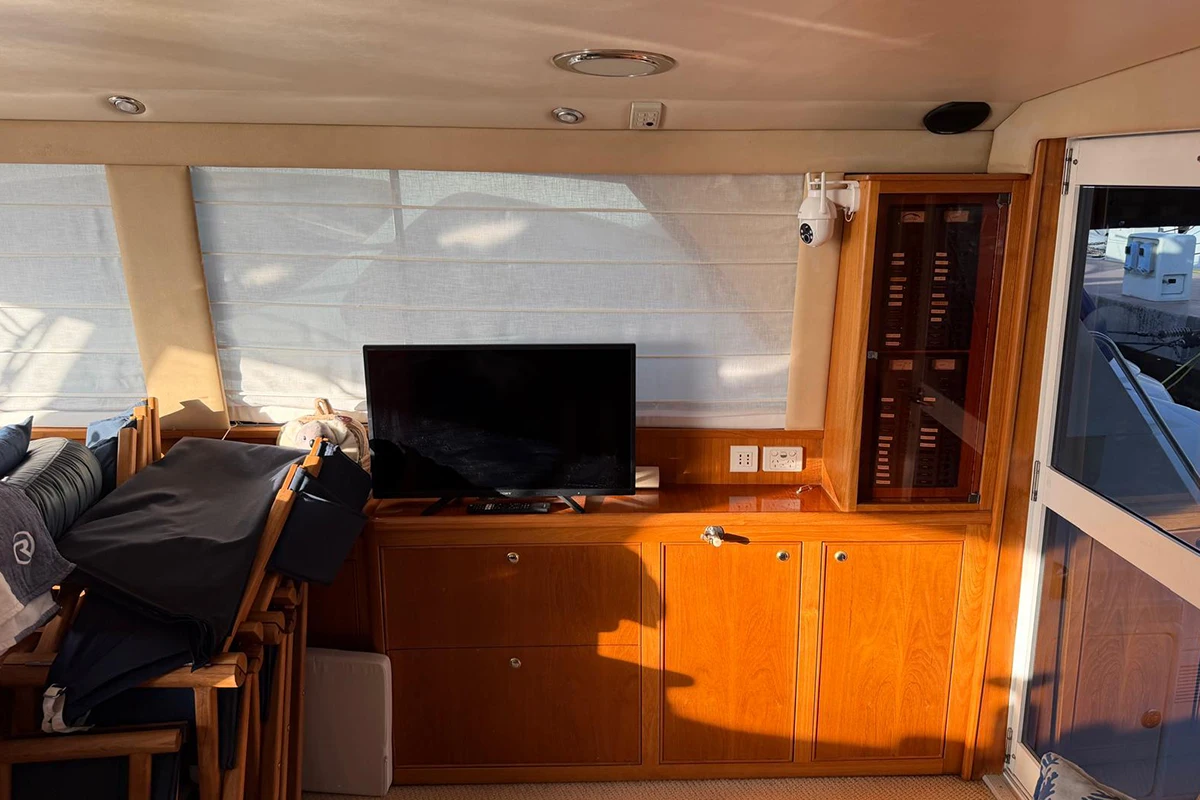 Riviera 43