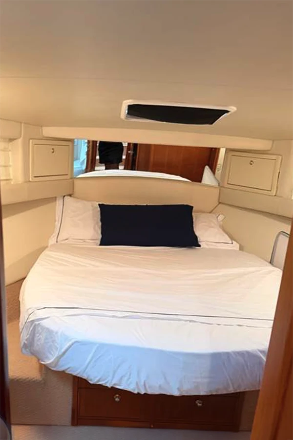 Riviera 43